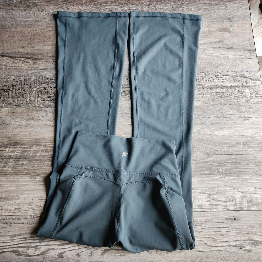 (S) Fabletics pants - Picture 3 of 4
